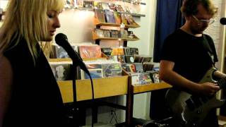 ZOLA JESUS run me out OTHER MUSIC NYC July 12 2010