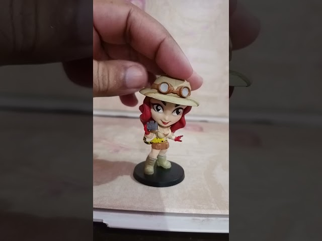 Vídeo relacionado con DC Comics Bombshells vol. 04: Reinas