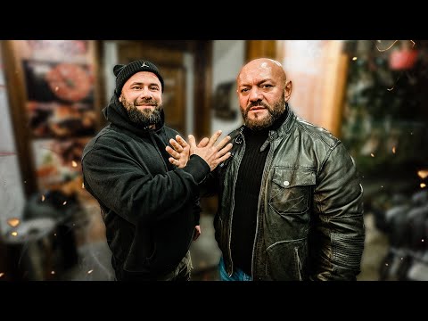 Bözemann & Sharo essen Ćevape