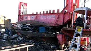 preview picture of video 'Car Crusher at Hostetters Salvage yard in shippensburg, PA'