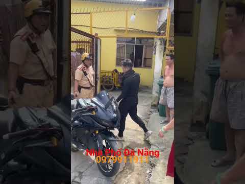 Thanh niên gắn đồ chơi xe bị CSGT^^^#funny #shortvideo #youtubeshorts