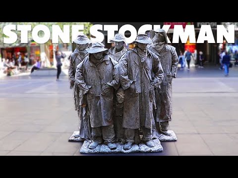 Living Statue Performers Love To Surprise the Audience