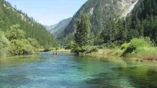 Video : China : Tranquility at JiuZhaiGou National Park