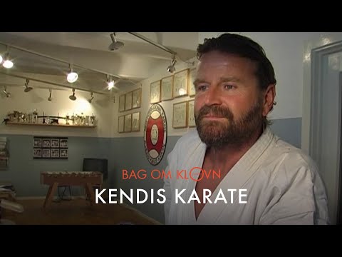 Bag om Klovn - Kendis karate