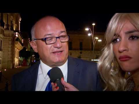 Stacey ghall-Karriera Politika!