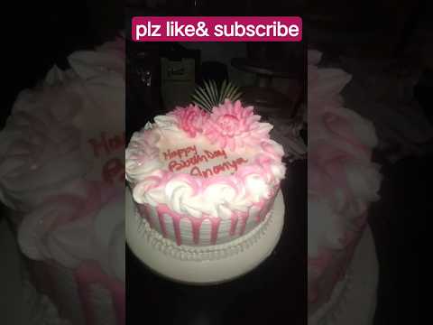 2kg strowbarry  cake