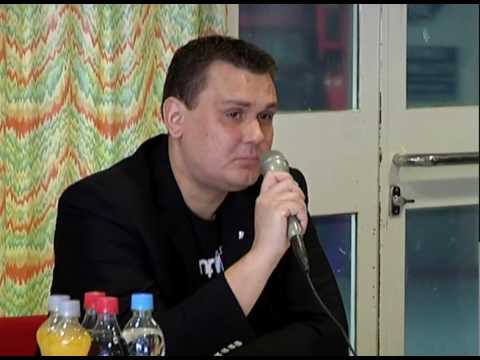 21.4.2010 TPS:n Lehdistötilaisuus - VMP jakaa t-paitoja finaalissa