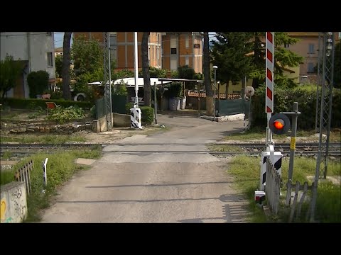 Spoorwegovergang Perugia P.S.G. (I) // Railroad crossing // Passaggio a livello