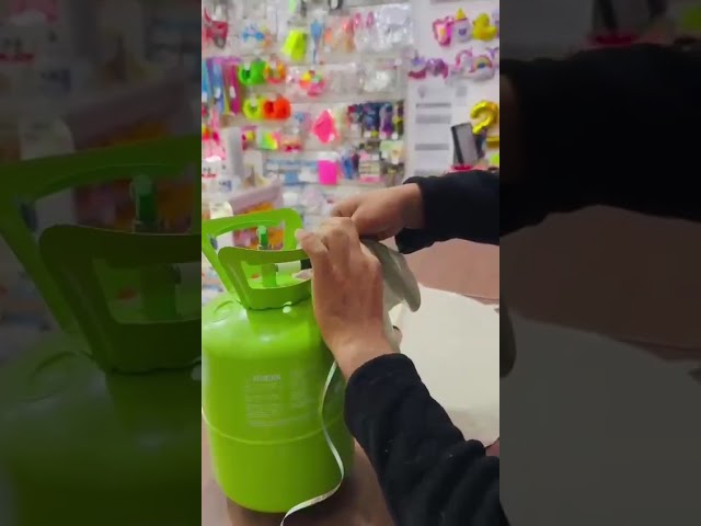 Vídeo relacionado con Bombona de Helio Desechable Mister Helio(0,25m3) + 25 Globos de Latex. La Botella de Helio más molona