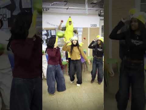 Bananas28