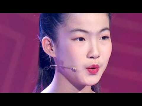 #文艺中国2025新春特别节目 童声合唱《灯火里的中国》作词：田 地/作曲：舒楠/编曲：孟卫东/指挥：陈彦如、齐芮/小提琴：韩金、郑子茉/钢琴：薛苏涵/领唱：宫悠然、王思辰、孙晨晅、李林芮、刘...