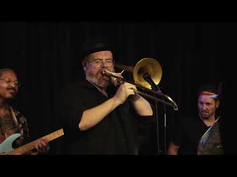 Giovanni Kiyingi ft. Friends - Bukunja (Live at The Nash Jazz )