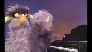 Sesame Street - The Two Headed Monster plays &quot;Chopsticks&quot;