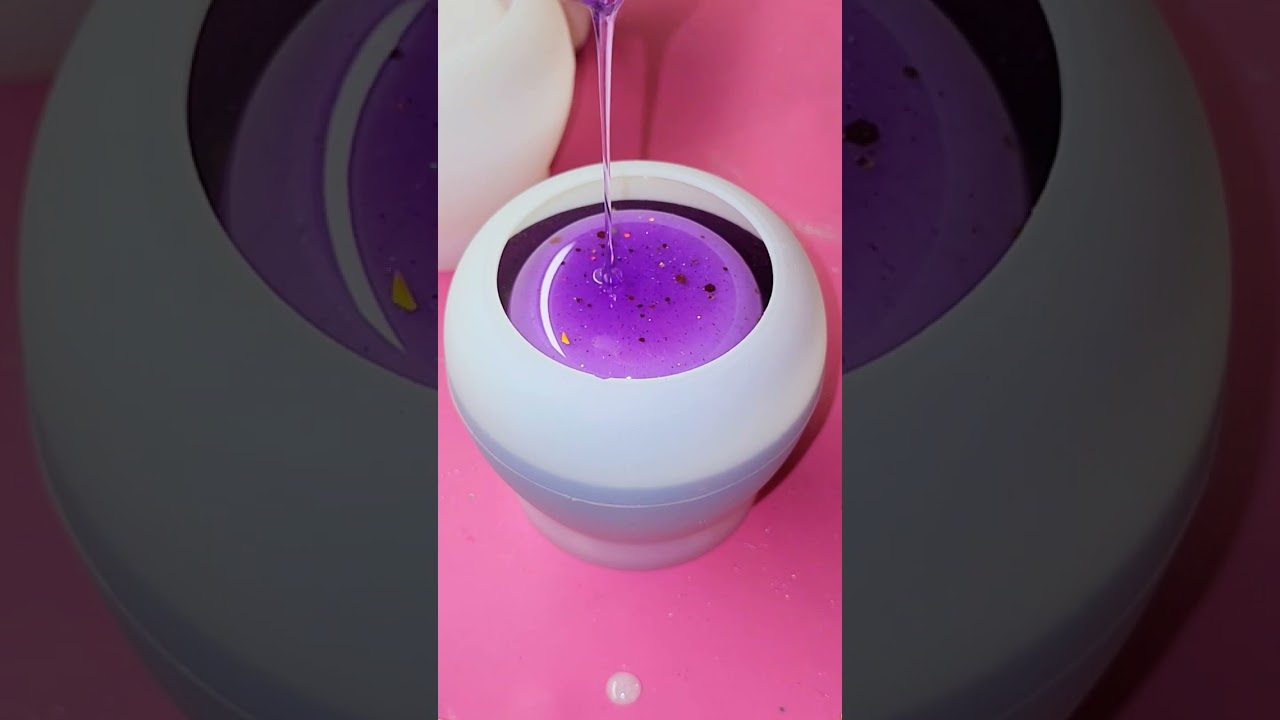 Where do you live and what's the temperature?🌡️🌧️☀️🌨️ - Epoxy Resin Art Tutorial #shorts #satisfying