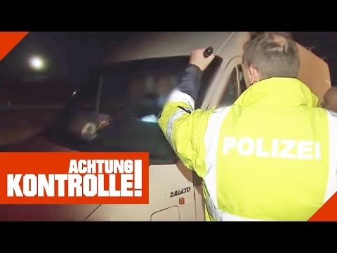 Verdächtiger Transporter an der Grenze: Was findet die Polizei? | Achtung Kontrolle | Kabel Eins