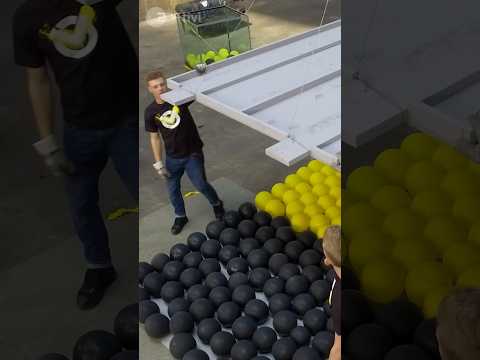 Car vs balloons: The ultimate test of strength | Checkpoint ZDF