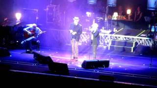 Piccola Mela - Francesco De Gregori e Malika Ayane - Arena di Verona