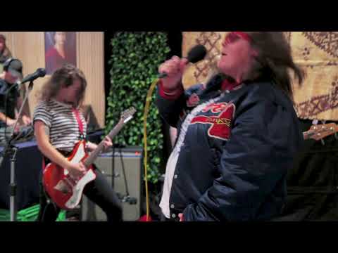 95bFM Drive Island X: No Brainers - 'Low Life'