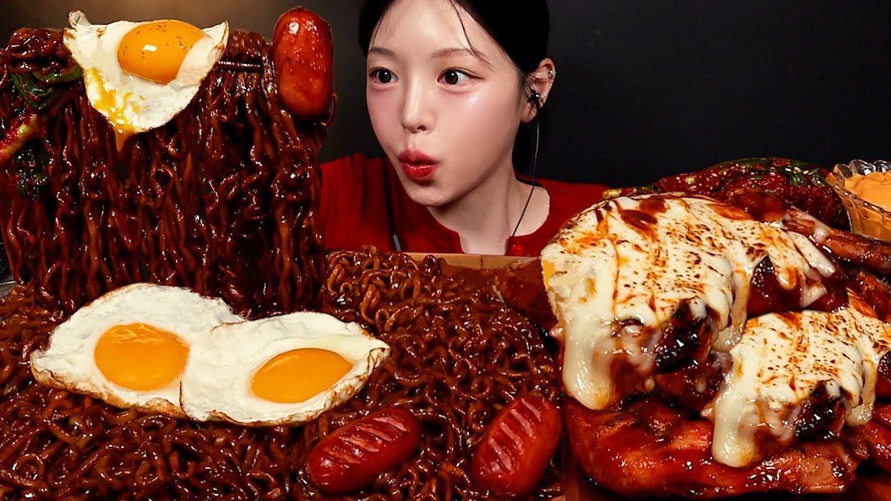 SUB)매콤한 사천짜파게티에 대왕 숯불통다리구이 먹방!🍗실비파김치까지 신상치킨 짜장라면 꿀조합 Barbec