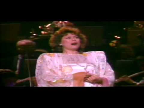 Dame Kiri Te Kanawa sings "Vissi D'Arte" - Tosca - Puccini