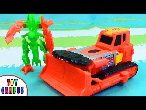 Bulldozer Construction Robot with Enemy Robot | ToysReview ToyCampus