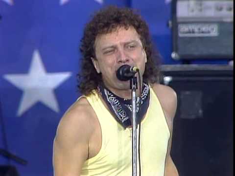 Foreigner - Urgent (Live at Farm Aid 1985)