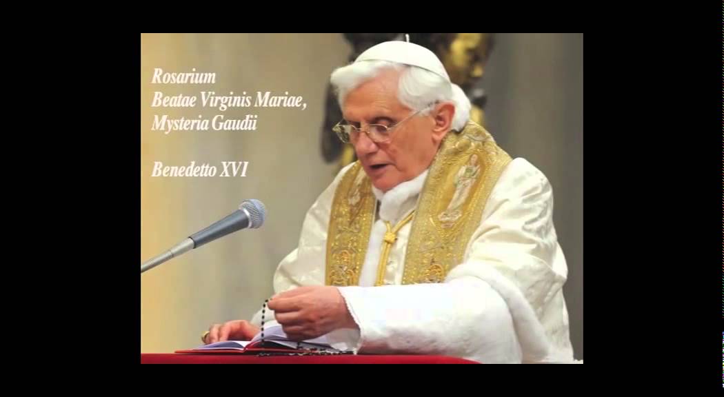 Rosario Intero in Latino di Papa Benedetto XVI