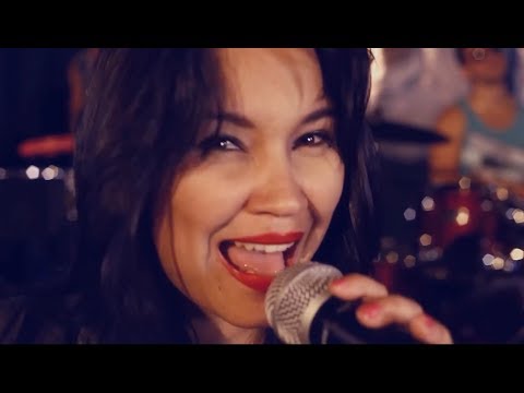 Shiina - Una Nueva Mujer (Promo Video)