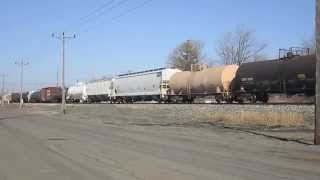 preview picture of video 'CSX Q 364 w/ UP 2002 (Winter Olympics) Cheektowaga, NY 4-19-14'