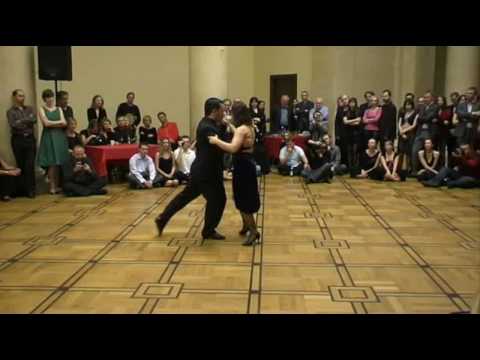  Vilma Fabiana Vega  and  Fernando Galera  are  dancing  to  a  tango
