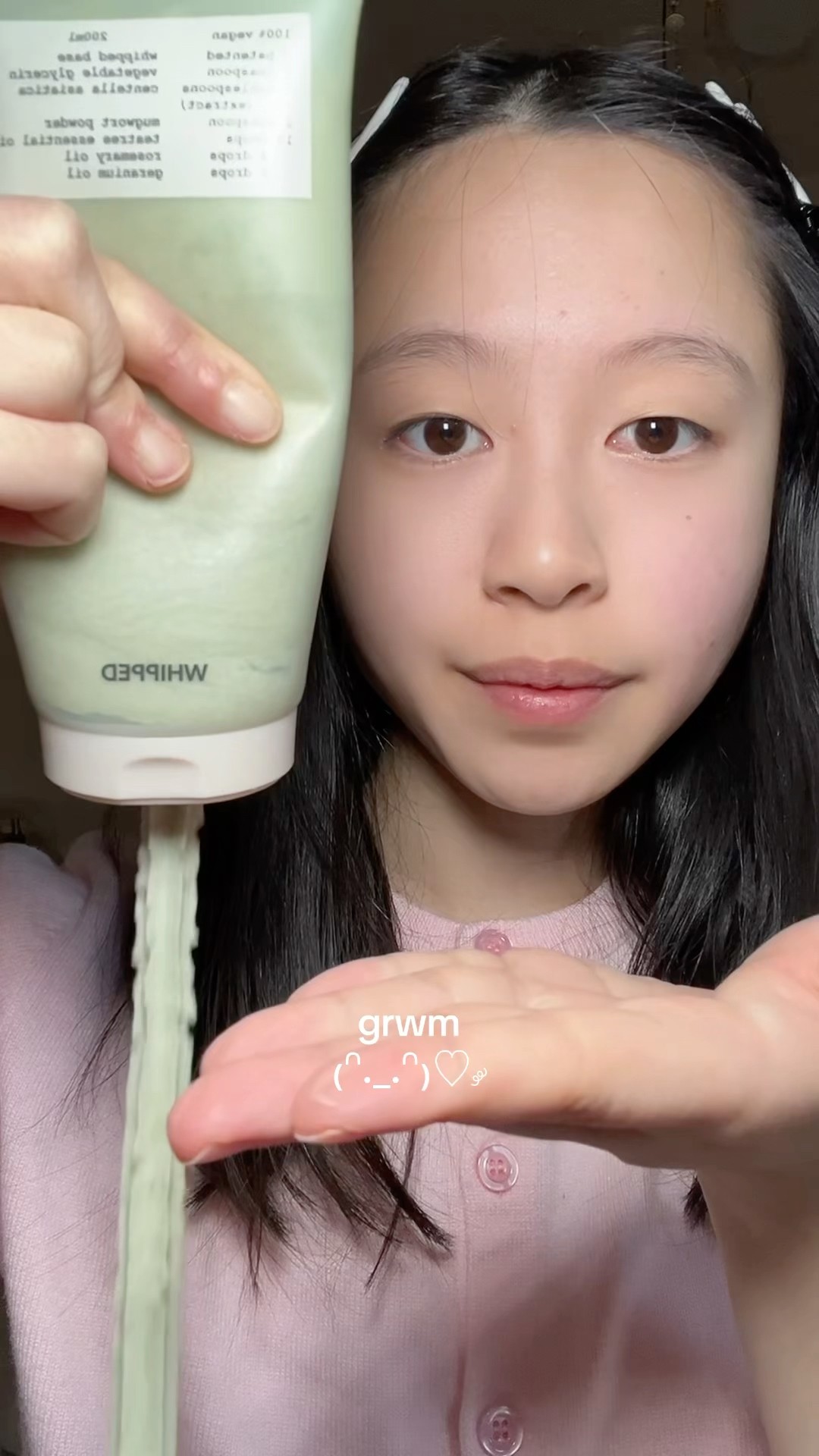 Siapa yang nggak suka skincare Korea? 🌸 Coba deh produk dari rhode dan Laneige, bikin kulitmu glowing seharian! ✨
