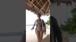 bikini TikTok be like...