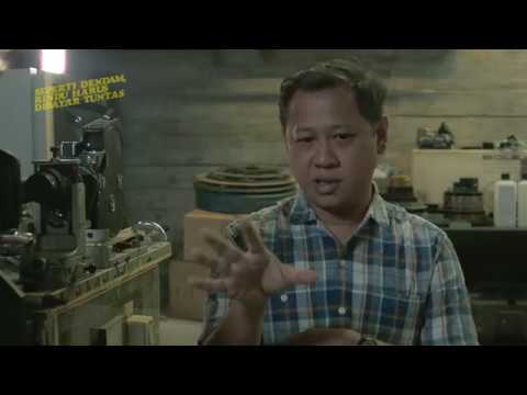 DUNIA DI BALIK DENDAM - EDWIN DAN FILM ANALOG