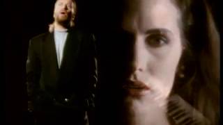 Video Stop Baby de Mike + The Mechanics