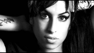 ► Amy Winehouse ❙❙ Beat the Point to Death ◄
