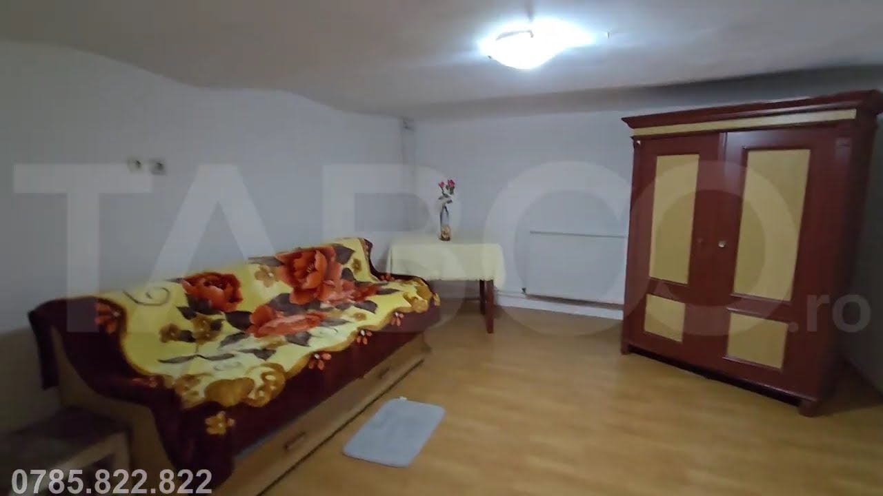 Casa individuala de vanzare cu teren 237 mp garaj in zona Lupeni Sibiu - Video