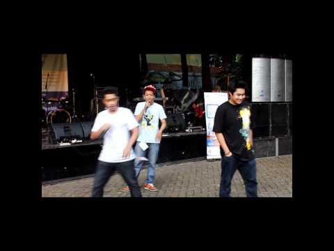 Lazy P vs Felix (Freestyle Rap Battle)