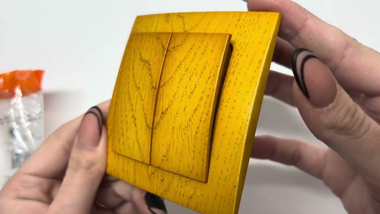 Выключатель двухклавишный NILSON Touran дуб 24251003