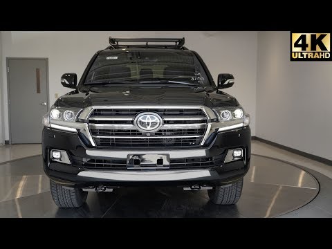 2020 Toyota Land Cruiser Review | A Japanese SUV Legend