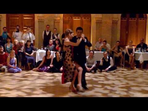 Rodrigo Palacios & Agustina Berenstein dancing No mientas