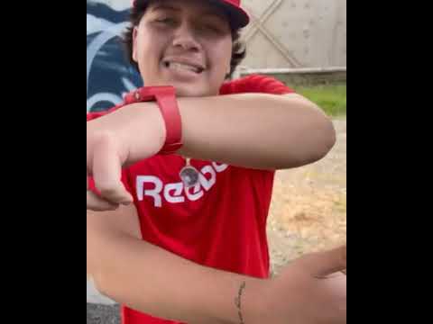 @yeeleepr & @chrisouuulc - ALLEN IVERSO & VINCE CARTER 🥊🥊🥊😬