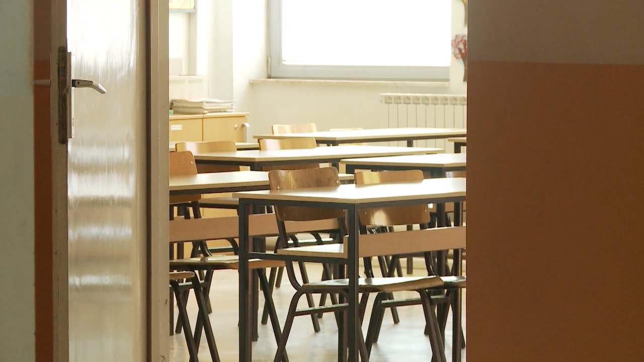 Родителите на деца со попреченост алармираат на честите промени со образовните асистенти