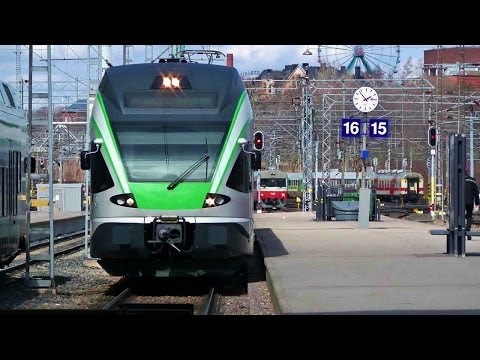 Trens VR na Finlândia, estação ferroviária central de Helsinque - Helsingin päärautatieasema