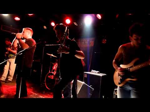 HELLOWEEN tribute by Perfect Gentlemensch playing Halloween live @ Močvara 25.10.2014.