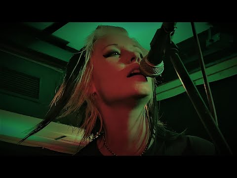 MAID of ACE - Hollywood Rain (live at Cafe Atlantik)