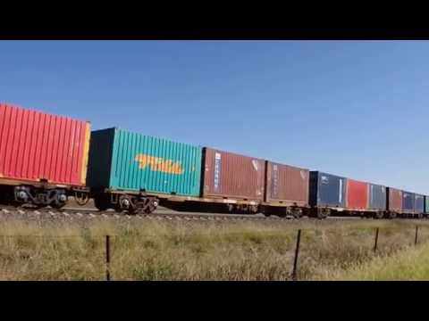Junee Trains 9313 & 9311 with 7SM5
