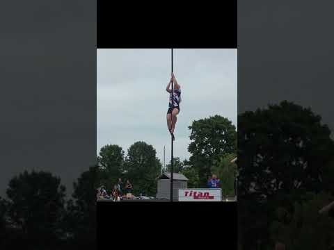 She Jumps 16.78m! 🤩 (Fierljeppen)