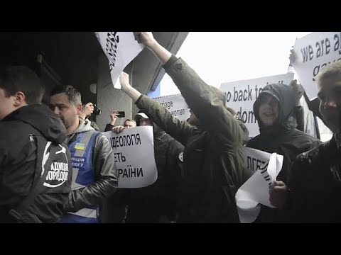 Egy leszbikus konferenciára támadtak szélsőjobbosok Kijevben