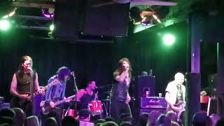Dead Boys - I Won't Look Back (live)