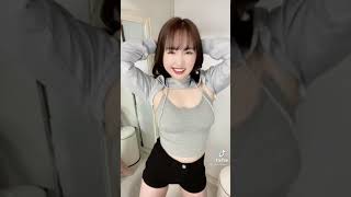 最近流行り出した服装　#shorts  #fashion #highlights